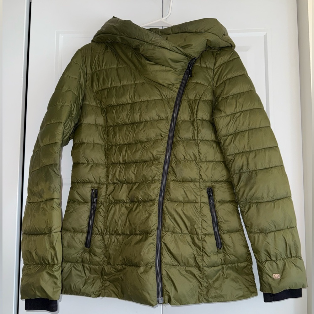 Soia & Kyo Layla Asymmetrical Zip Puffer Jacket Olive Green Size Small